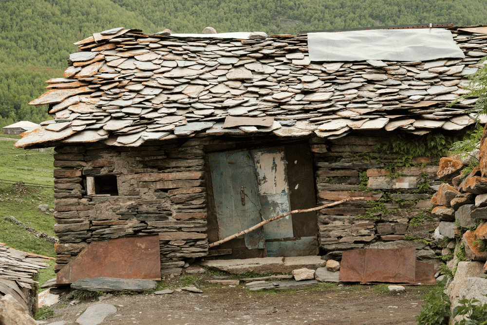 Eingangstor zu Darzabi in Chibiani | Stefan Applis | Upper Svaneti