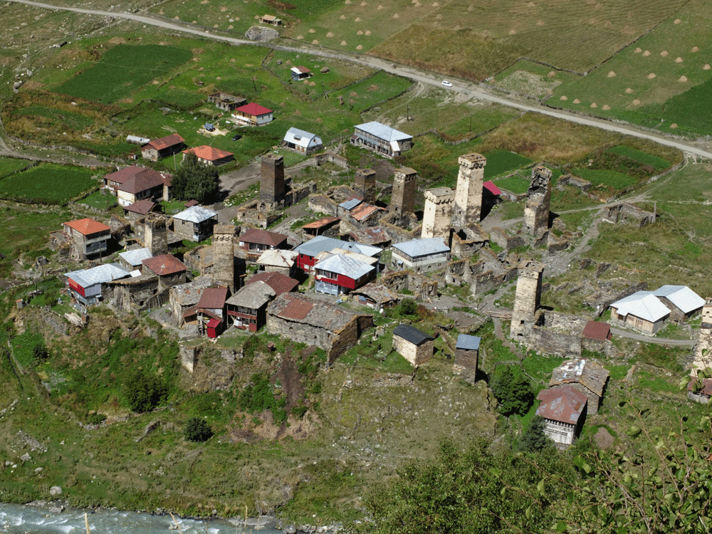 Luftbild des Ortsteils Murqmeli in Ushguli | Svaneti | Stefan Applis